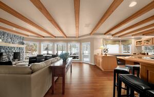 Spacious Sunriver Stunner - Sunriver, Oregon