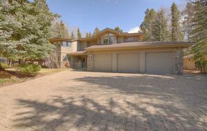 Spacious Sunriver Stunner - Sunriver, Oregon