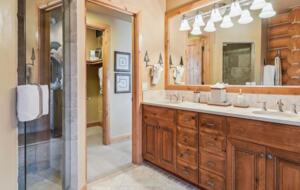 Telluride Gem with an Oxygen Bar, Fire Pit, and Hot Tub! - Mountain Village, Colorado