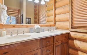 Telluride Gem with an Oxygen Bar, Fire Pit, and Hot Tub! - Mountain Village, Colorado