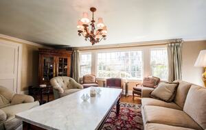 Charming New Canaan Cottage | Walking distance to town | About an hour from New York City by train - New Canaan, Connecticut