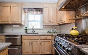 Charming New Canaan Cottage | Walking distance to town | About an hour from New York City by train - New Canaan, Connecticut