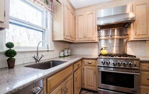 Charming New Canaan Cottage | Walking distance to town | About an hour from New York City by train - New Canaan, Connecticut