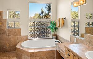 Palisades Paradise | Red Rock Views | Oak Creek Access - Sedona, Arizona