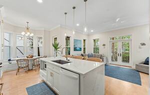 Casamigos Beach Retreat | In the heart of Seagrove - Santa Rosa Beach, Florida