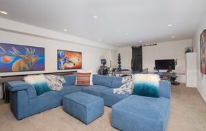 Modern Mountain Retreat with Stunning Views + Amenities Galore - Big Sky, Montana