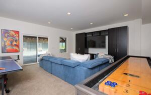 Modern Mountain Retreat with Stunning Views + Amenities Galore - Big Sky, Montana