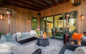 Modern Mountain Retreat with Stunning Views + Amenities Galore - Big Sky, Montana