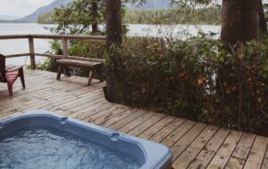 Rainforest Waterfront Gem on Jensen's Bay - Tofino, Canada