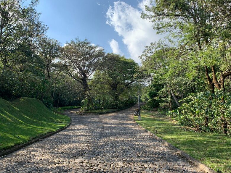 Luxe Architectural Retreat - Alotenango, Guatemala