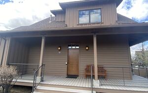 Sage Canyon Luxury 2BR Cabin - Powell Butte, Oregon