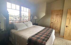 Sage Canyon Luxury 2BR Cabin - Powell Butte, Oregon