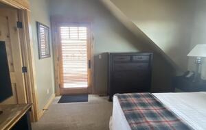 Sage Canyon Luxury 2BR Cabin - Powell Butte, Oregon