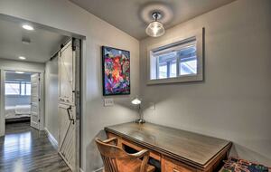 Elegant Pier Waterfront Retreat in Downtown Astoria - Astoria, Oregon