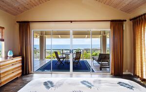 Panoramic Ocean Views with a Pool, Hot Tub & A/C - Kailua-Kona, Hawaii