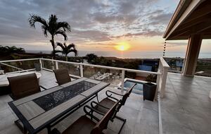 Panoramic Ocean Views with a Pool, Hot Tub & A/C - Kailua-Kona, Hawaii