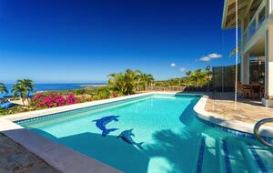 Panoramic Ocean Views with a Pool, Hot Tub & A/C - Kailua-Kona, Hawaii