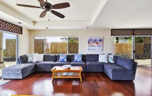 Panoramic Ocean Views with a Pool, Hot Tub & A/C - Kailua-Kona, Hawaii