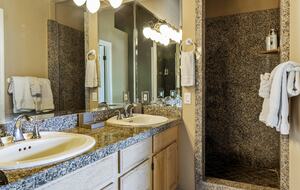 Panoramic Ocean Views with a Pool, Hot Tub & A/C - Kailua-Kona, Hawaii