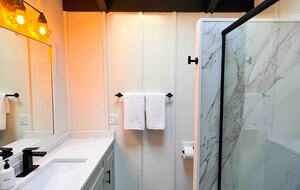 Lakefront Oasis on Lake Barkley; Just 2 Hours from Nashville! - Cadiz, Kentucky