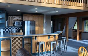 Valhalla Ski-In/Ski-Out Chalet - Comox-Strathcona C, Canada