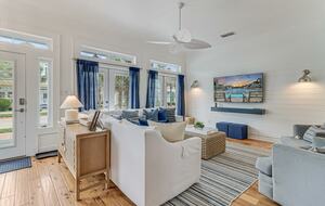 Cinnamon Shore North Beach Getaway - Port Aransas, Texas