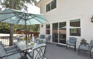 Exquisite Modern Farmhouse with a Pool - Sonoma, California