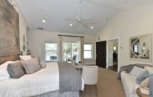 Exquisite Modern Farmhouse with a Pool - Sonoma, California