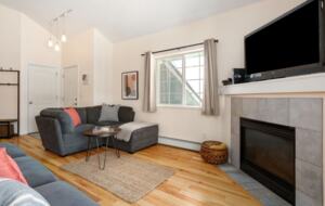 Top Floor, Cozy, Updated, and Chic Condo 1 Mile From Steamboat Ski Resort - Steamboat Springs, Colorado