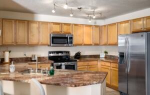 Top Floor, Cozy, Updated, and Chic Condo 1 Mile From Steamboat Ski Resort - Steamboat Springs, Colorado