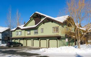 Top Floor, Cozy, Updated, and Chic Condo 1 Mile From Steamboat Ski Resort - Steamboat Springs, Colorado