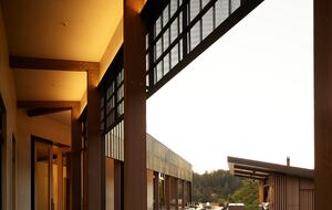 Modern Hilltop Wine-Country Home Surrounded by Forest, close to town - Healdsburg, California