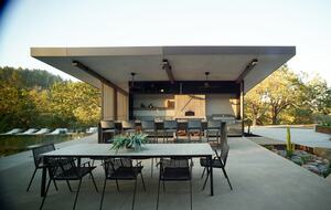 Modern Hilltop Wine-Country Home Surrounded by Forest, close to town - Healdsburg, California