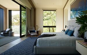 Modern Hilltop Wine-Country Home Surrounded by Forest, close to town - Healdsburg, California