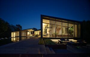 Modern Hilltop Wine-Country Home Surrounded by Forest, close to town - Healdsburg, California
