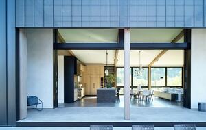 Modern Hilltop Wine-Country Home Surrounded by Forest, close to town - Healdsburg, California