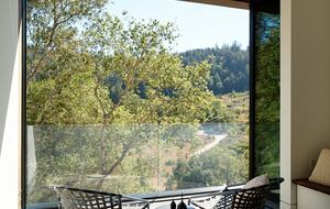 Modern Hilltop Wine-Country Home Surrounded by Forest, close to town - Healdsburg, California