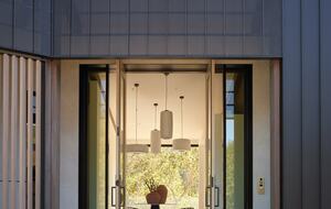 Modern Hilltop Wine-Country Home Surrounded by Forest, close to town - Healdsburg, California