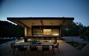 Modern Hilltop Wine-Country Home Surrounded by Forest, close to town - Healdsburg, California