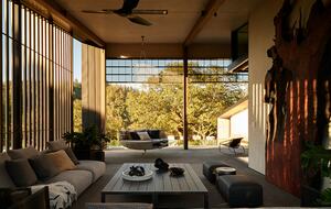 Modern Hilltop Wine-Country Home Surrounded by Forest, close to town - Healdsburg, California