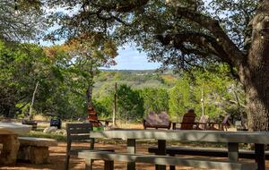 12 Acre Designer Farmhouse in TX Wine Country! - Stonewall, Texas