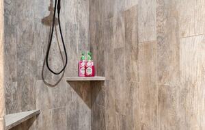 12 Acre Designer Farmhouse in TX Wine Country! - Stonewall, Texas