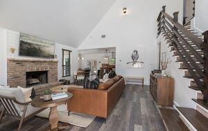 12 Acre Designer Farmhouse in TX Wine Country! - Stonewall, Texas