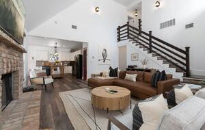 12 Acre Designer Farmhouse in TX Wine Country! - Stonewall, Texas