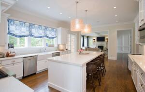 Southampton Masterpiece with a Pool + Sauna - Southampton, New York