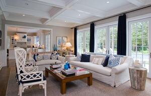 Southampton Masterpiece with a Pool + Sauna - Southampton, New York