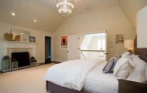 Southampton Masterpiece with a Pool + Sauna - Southampton, New York