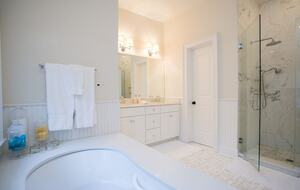 Southampton Masterpiece with a Pool + Sauna - Southampton, New York