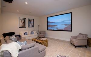 Southampton Masterpiece with a Pool + Sauna - Southampton, New York