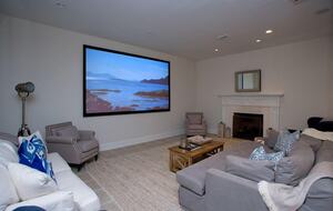 Southampton Masterpiece with a Pool + Sauna - Southampton, New York